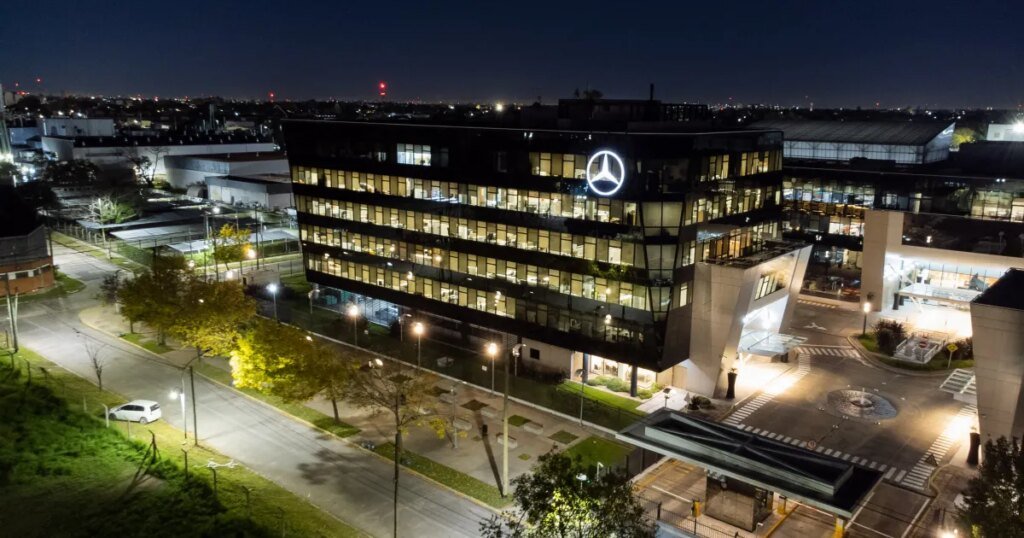 Mercedes-Benz anuncia neutralidade de CO2 nas unidades da Argentina que inclui a fábrica responsável pela produção de Sprinter para o Brasil | Mercedes-Benz Cars & Vans Brasil