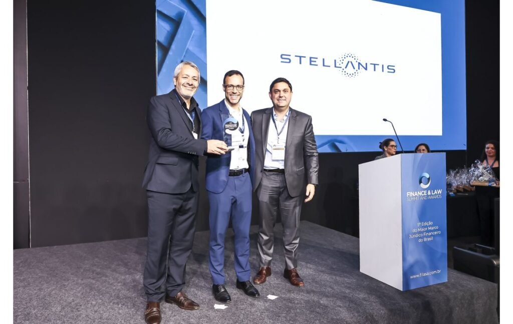 Stellantis conquista dois prêmios na 5ª edição do Finance & Law Summit and Awards (FILASA) | Stellantis